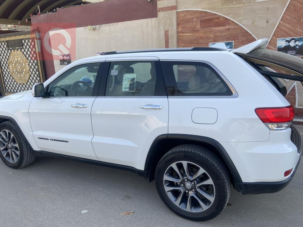 جيب جراند شيروكي